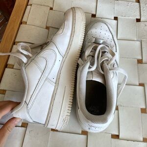 AF1 6Y